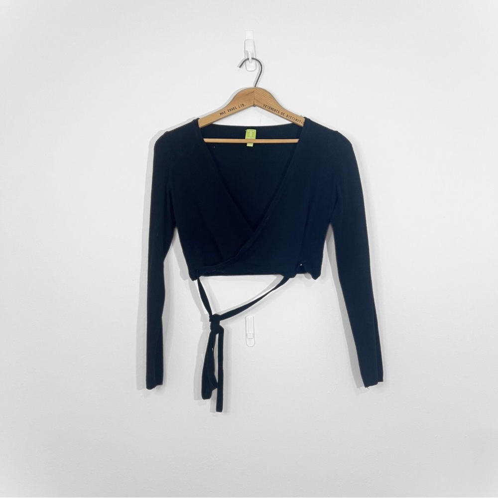 Tristan | Black Wrap Sweater